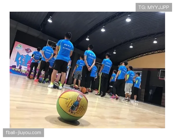 合理冲撞规则是什么？新手入门必学篮球对抗知识